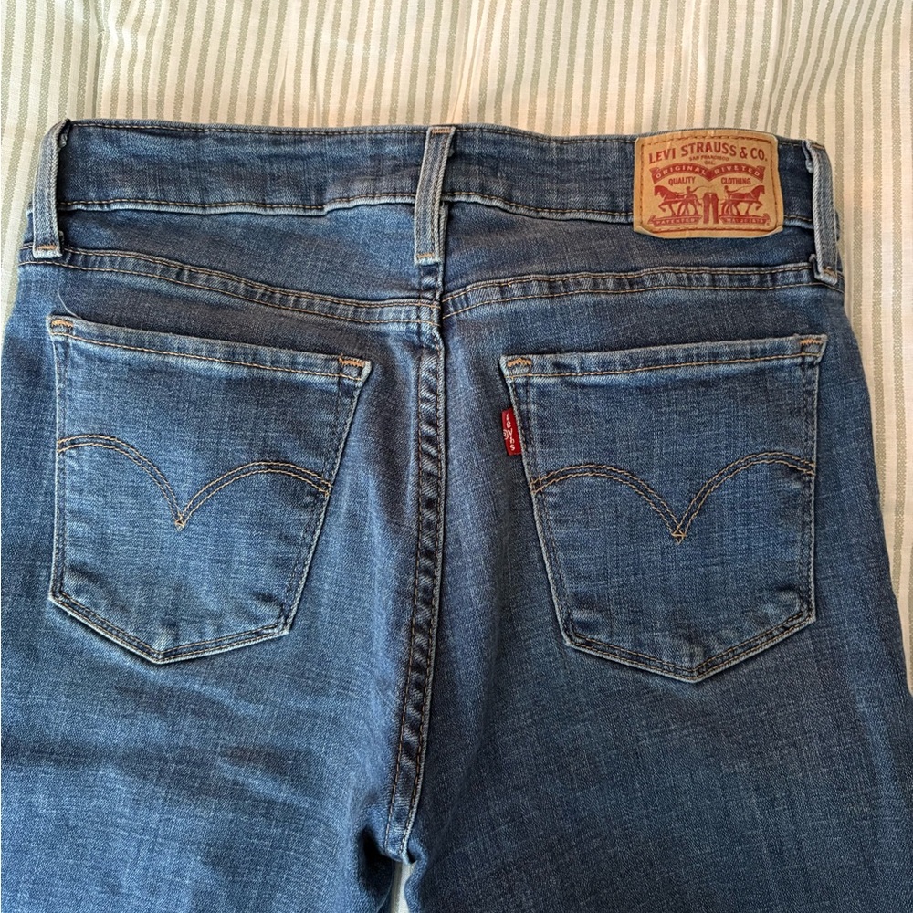 Levi's Women's Classic Straight Leg Blue Jeans